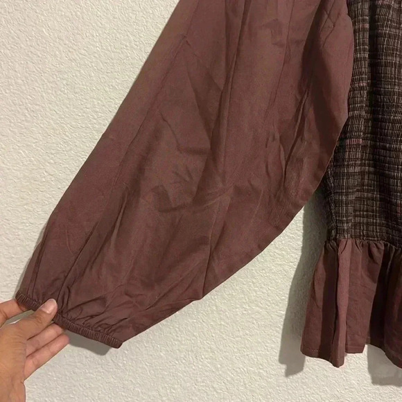 Nation LTD  Elastic Smocked Balloon Sleeve Peplum Top - Picture 4 of 6